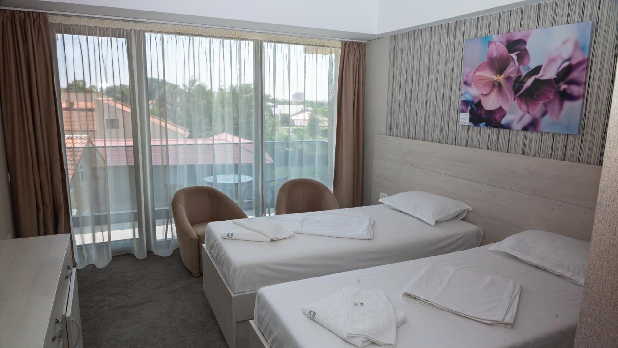Hotel Alis Eforie Nord Exterior photo