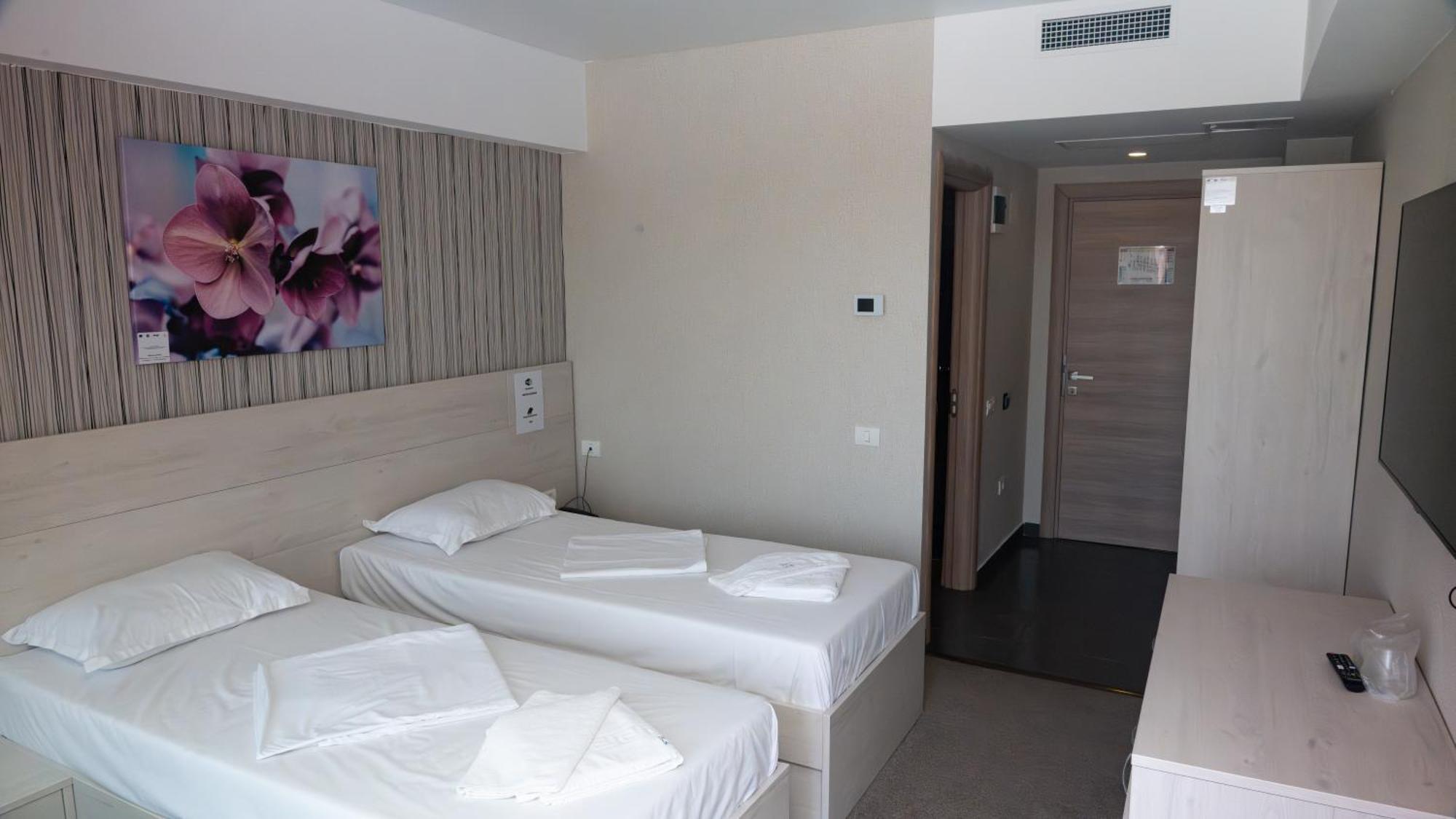 Hotel Alis Eforie Nord Exterior photo